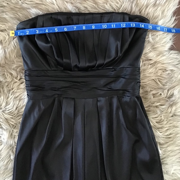 Very Flattering Strapless Black Dress - Picture 6 of 10